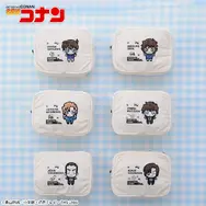 「名探偵コナン」30周年記念の小さくなった「江戸川コナン」フィギュアほか、注目のアイテム多数！“アポトキシン”クッションなどユニークな雑貨も