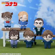 「名探偵コナン」30周年記念の小さくなった「江戸川コナン」フィギュアほか、注目のアイテム多数！“アポトキシン”クッションなどユニークな雑貨も
