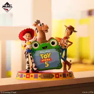 A賞は「ウッディ」たち集合の映画記念フィギュア！一番くじ「トイ・ストーリー5」より、相棒ぬいぐるみマスコットなど目玉賞が先行公開