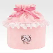 「リルアラモード」新作一番くじの全ラインナップ公開！ムースたち4人のマスコットや、お顔の刺繍が可愛いポーチなどを展開