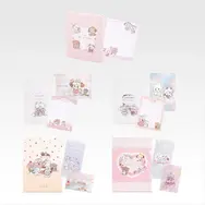 「リルアラモード」新作一番くじの全ラインナップ公開！ムースたち4人のマスコットや、お顔の刺繍が可愛いポーチなどを展開