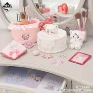 「リルアラモード」新作一番くじの全ラインナップ公開！ムースたち4人のマスコットや、お顔の刺繍が可愛いポーチなどを展開