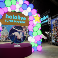ホロライブ”EXPO”で異変探し！新作『HoloExpo20XX』がSteamにて無料配信開始、所属タレント90名以上のファンアートを展示