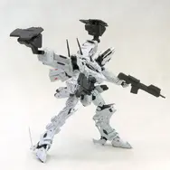 『アーマード・コア』より「ラインアーク ホワイト・グリント＆V.O.Bセット」が再生産！塗装しやすい通常成型色に変更