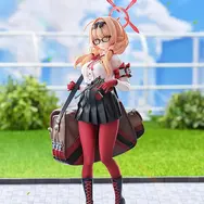 レギンスで魅せるふとももに惹かれる…！『ブルアカ』より、制服姿の「チナツ」1/7スケールフィギュアが予約受付開始