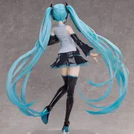 抱えるほどの圧巻サイズ！「初音ミク」が豆の素氏の描くパッケージイラストをもとに1/3スケールフィギュア化