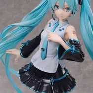抱えるほどの圧巻サイズ！「初音ミク」が豆の素氏の描くパッケージイラストをもとに1/3スケールフィギュア化