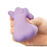 『ポケモン』握って癒される「メタモン」モチーフアイテムが発売！伸びたり、凹んだり、ぎゅっと握ることでさまざまな表情に変化