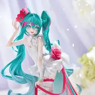 「レーシングミク」誕生15周年記念！望月けい氏デザインによる、鮮やかリボンと純白のドレスに身を包む特別な姿が立体化