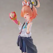 『ブルアカ』満面の笑みを浮かべる「ネル（制服）」が可愛すぎる！クレープ片手にピース、EXPO満喫のメモロビを1/7フィギュアで完全再現