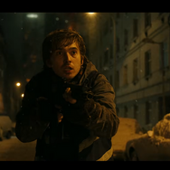 ラクーンシティの空模様は雪時々“死体”。映画「バイオハザード」独占最新映像公開！【State of Play】