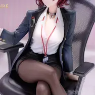 大人びた雰囲気のOLスタイル！『シャニマス』×『雀魂』コラボの「樋口円香」フィギュアが予約開始ー並べて飾りたい「浅倉透」も再受注