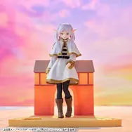 「葬送のフリーレン」フリーレンがヒンメルから指輪を受け取る名シーンを立体化！並べて飾りたいプライズフィギュア2種が11月20日順次展開