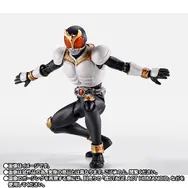 真骨彫製法「仮面ライダークウガ グローイングフォーム」が55thAnniversary Ver.として登場！3連続キックの最後の一撃を再現可能