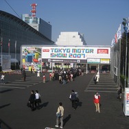 初日の会場から写真をお届け!