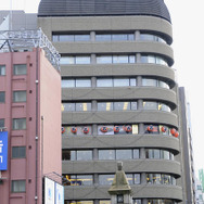 【秋葉原】これは有名な万世ビルです。ステーキハウスとかしゃぶしゃぶとかビル全部が万世です 【秋葉原】これは有名な万世ビルです。ステーキハウスとかしゃぶしゃぶとかビル全部が万世です