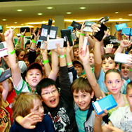 381人で同時にDSをプレイする世界記録―ギネスに申請