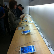 米国でiPad 2が販売開始 米国でiPad 2が販売開始