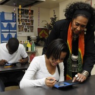 美術の時間に『絵心教室DS』を活用・・・米国の学校で