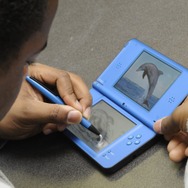 美術の時間に『絵心教室DS』を活用・・・米国の学校で