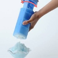 ガリガリ君がふわふわのカキ氷に変身、タカラトミー「おかしなカキ氷ガリガリ君」を発売