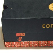 ブロックを叩くマリオ