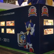 【gamescom 2011】20周年ソニック一色のセガブース、過去のグッズも展示
