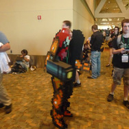 究極の再現度?16-bitな『メトロイド』サムスコスプレ!