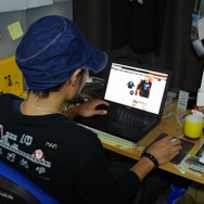 普段はパソコンに向かって作業をします