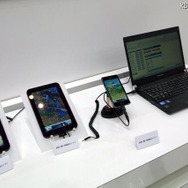 【CEATEC JAPAN 2011(Vol.1)】iコンシェルの進化版と放射線測定機能も付いた着せ替えジャケット