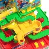 ボールを転がして進む