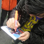 『NO MORE HEROES』発売記念イベントで、和田氏と須田氏のコンビが必死のPR