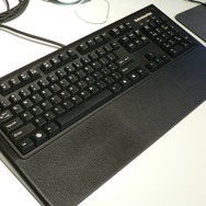 SteelSeries、新型マウス『IKARI』など新製品発表会を開催〜記念イベント『Sion Shootout!』も併催