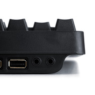 SteelSeries、新型マウス『IKARI』など新製品発表会を開催〜記念イベント『Sion Shootout!』も併催