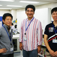 (左から)村上氏、中山社長、目黒氏