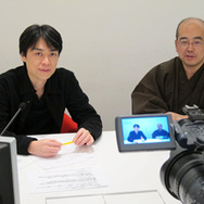 渡辺浩弐氏と動画収録中の田村プロデューサー