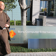 SCEに到着した田村プロデューサー、素敵な和服