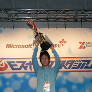 Ｅスポーツスタジアム最終戦−年間MVPは『Warsow』のbluespear 選手に決定！