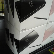 「ニンテンドーDS Liteジェットブラック」が発売に