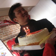 岡島選手が子供達と『実況パワフルメジャーリーグ2 Wii』で対決!