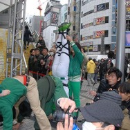 渋谷109に巨大モンスダスが登場!? ドラコレガールズも駆けつけた『ドラゴンコレクション』渋谷降臨ステージ