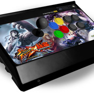 STREET FIGHTER X 鉄拳』公式アーケード型コントローラーがソフトと同時発売 ― プロ格闘ゲーマー・ウメハラ氏も使用 | インサイド