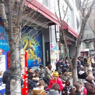ヨドバシカメラAkiba正面エントランス前(2012.2.26)