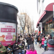 ヨドバシカメラAkiba正面エントランス前(2012.2.26)