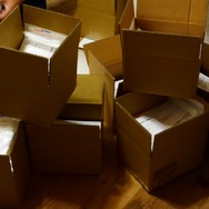 発送用ダンボール作り(伝票も入れて)
