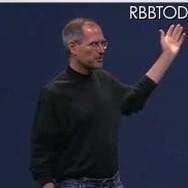 過去のWWDCでプレゼンテーションをおこなう在りし日のスティーブ・ジョブス