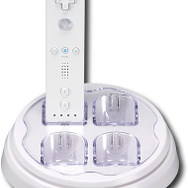 4つのリモコンを一気に充電！「Four-Controller Charge Station」