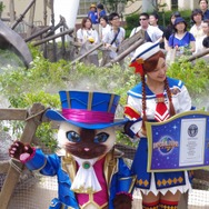 黄金に輝くリオレイア希少種、等身大サイズでUSJに現る!ギネス記録にも認定
