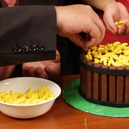 バナナいっぱい!ドンキーコングケーキを動画でご紹介