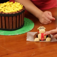 バナナいっぱい!ドンキーコングケーキを動画でご紹介